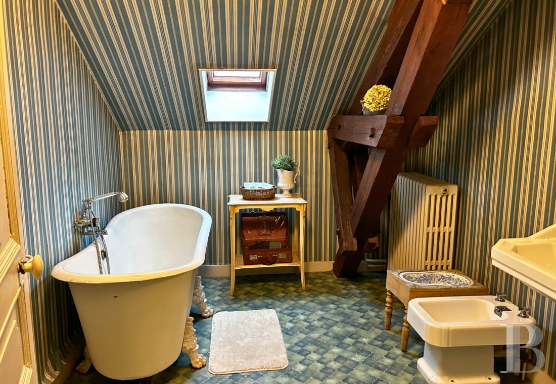 En Saône-et-Loire, au cœur de la ville d’Autun, une demeure d’inspiration palladienne dans un parc de près d’un hectare - photo  n°17